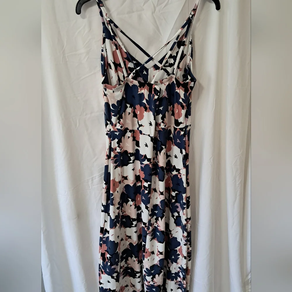 Market & Spruce Floral Maxi Dress - Navy, Pink, White - Picture 4 of 4